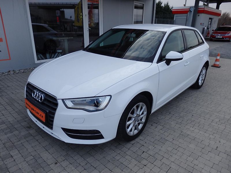 Audi A3 SPORTBACK 1.6 TDI KLIMA - fotka 2 z 17
