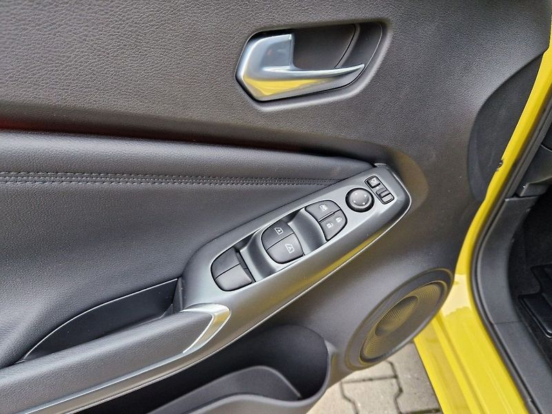 Nissan Juke 1.0 DIG-T 7AT N-CONN, SKLADEM - fotka 9 z 28