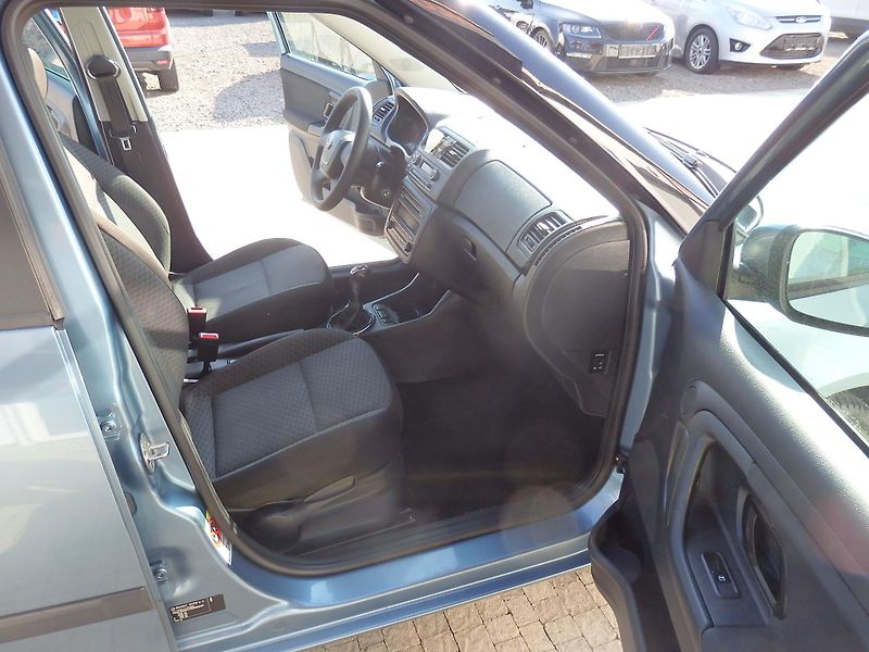 Škoda Fabia 1.2 TSI STYLE DIGI. KLIMA - fotka 12 z 18