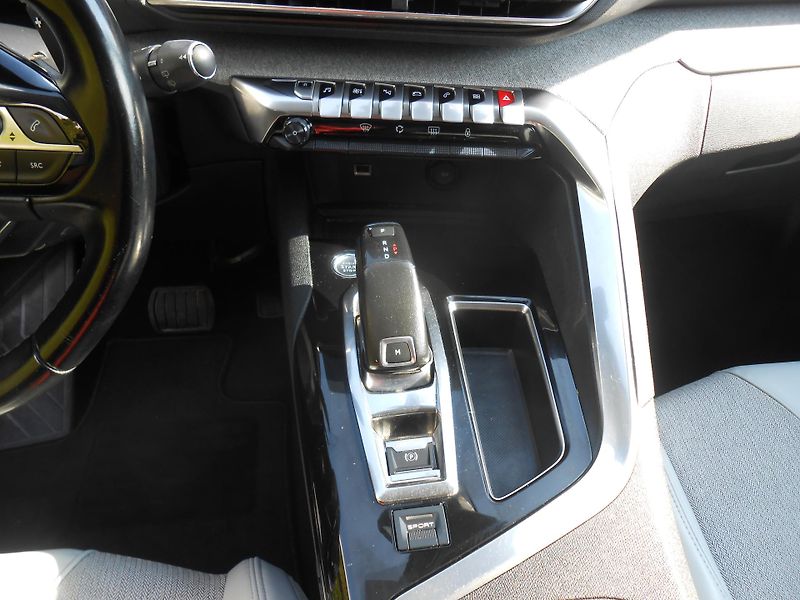 Peugeot 5008 Allure, Kůže,7míst - fotka 16 z 42