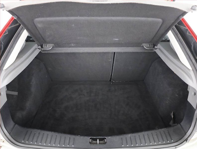 Ford Focus (2009) 1.6 16V, nová STK, slušný stav - fotka 14 z 14