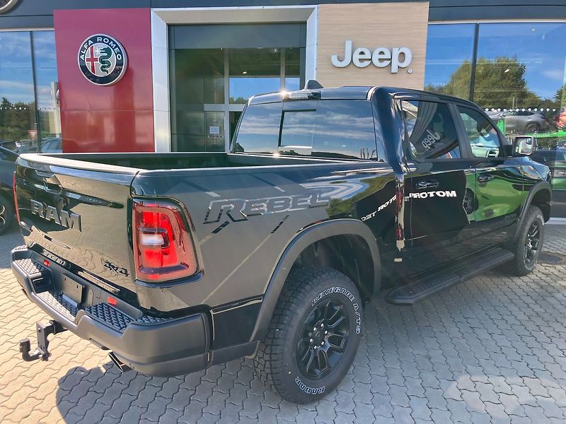 Dodge RAM (2025) 3.0 I6 426k REBEL PREMIUM EDIT - fotka 22 z 77