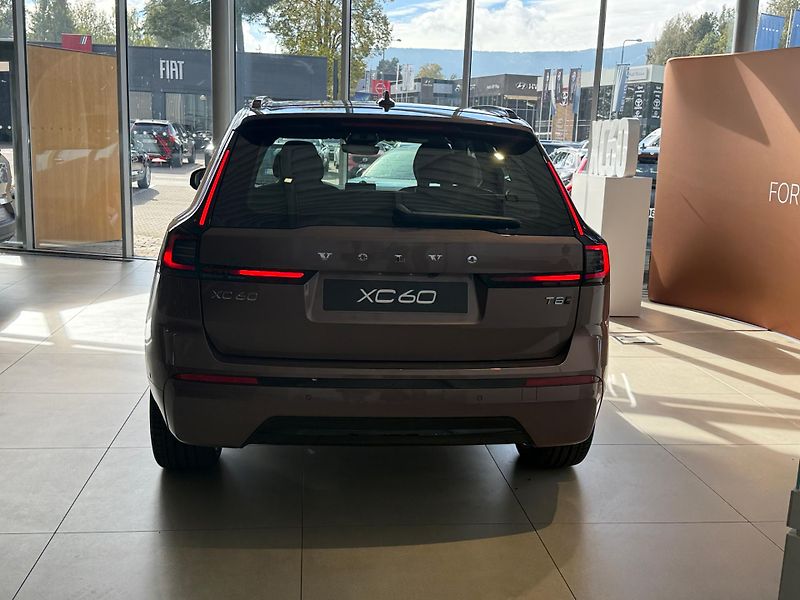 Volvo XC60 (2026) T6 AWD XLR ULTRA DARK Execut. - fotka 12 z 21