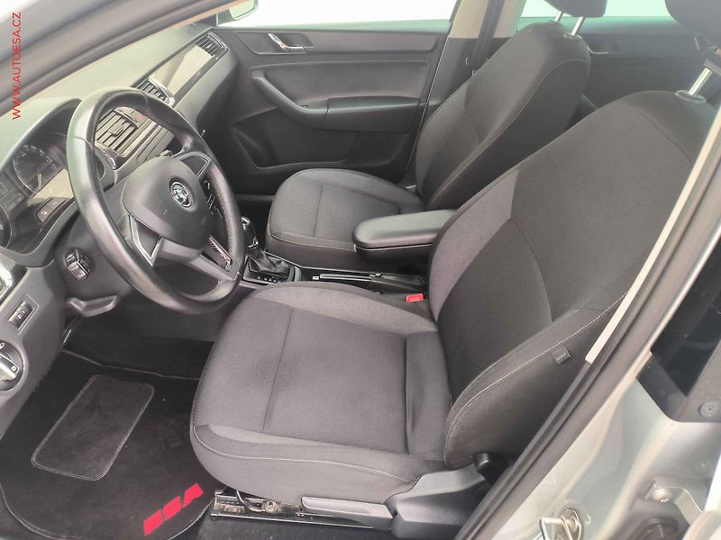 Škoda Rapid (2014) 1.4 TSi, Ambition, DSG, xenon - fotka 9 z 16