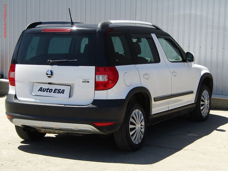 Škoda Yeti (2012) 2.0TDi 4x4, Navi, AC - fotka 4 z 19