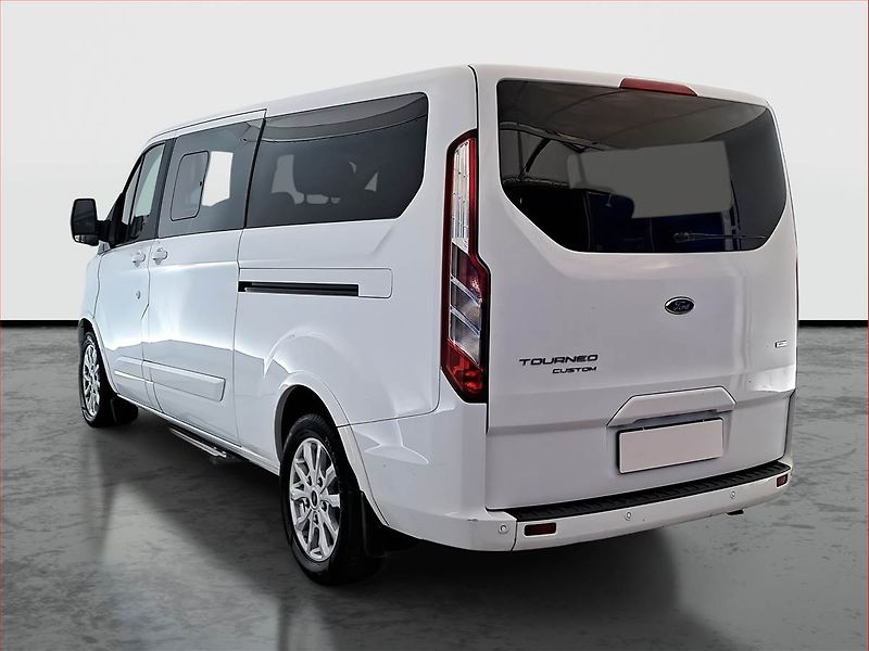Ford Tourneo Custom (2018) Titanium 2.0 EcoBlue, ČR - fotka 4 z 17