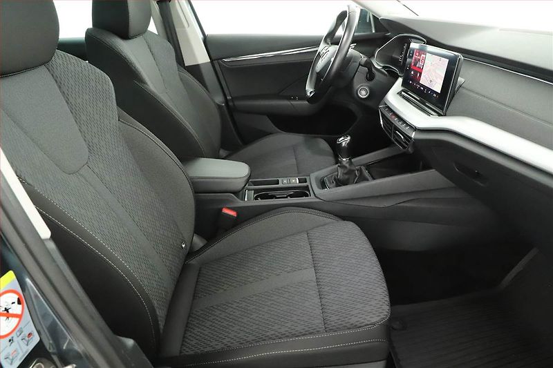 Škoda Octavia (2021) Ambition 1.0 TSI, Navi - fotka 7 z 21