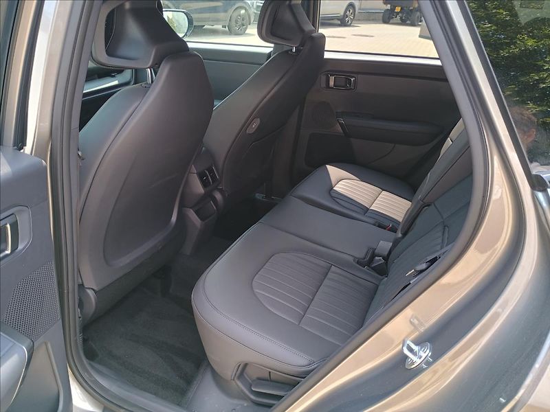 Kia Seltos 1,6 T-GDi GPF 4x2 7DCT X-LINE - fotka 7 z 8