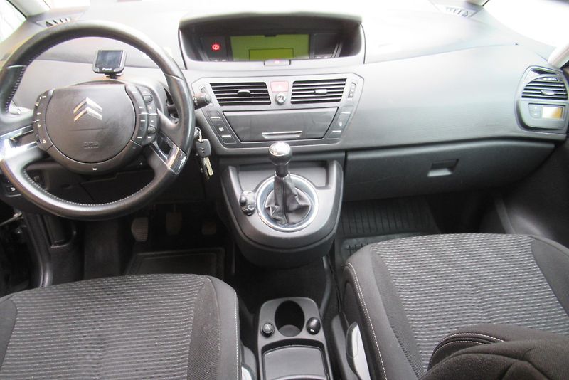 Citroën C4 Picasso 1.6 HDi Aut. Klima - fotka 10 z 22