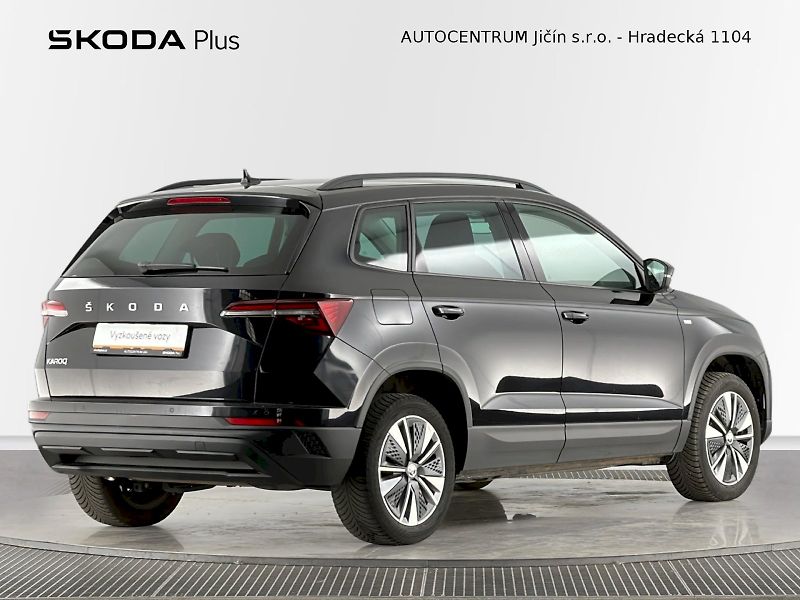 Škoda Karoq (2023) 2.0TDI 110kW Ambition Tour - fotka 2 z 32