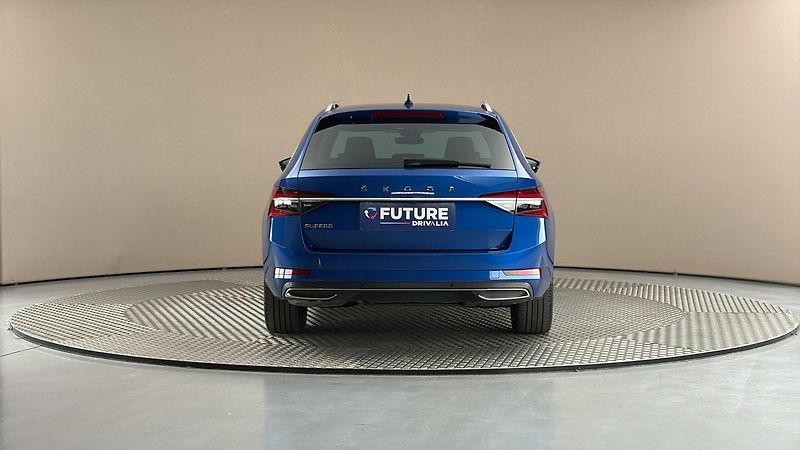 Škoda Superb 2.0 TDI DSG L&K Combi - fotka 5 z 36