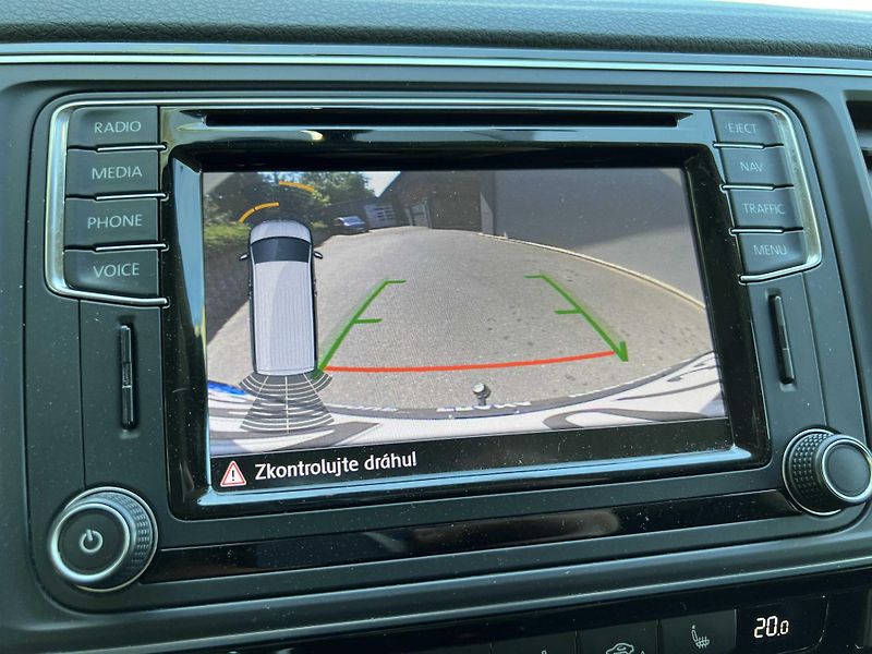 Volkswagen Multivan 2.0 BiTDi 150 kW HIGHLINE - fotka 16 z 23