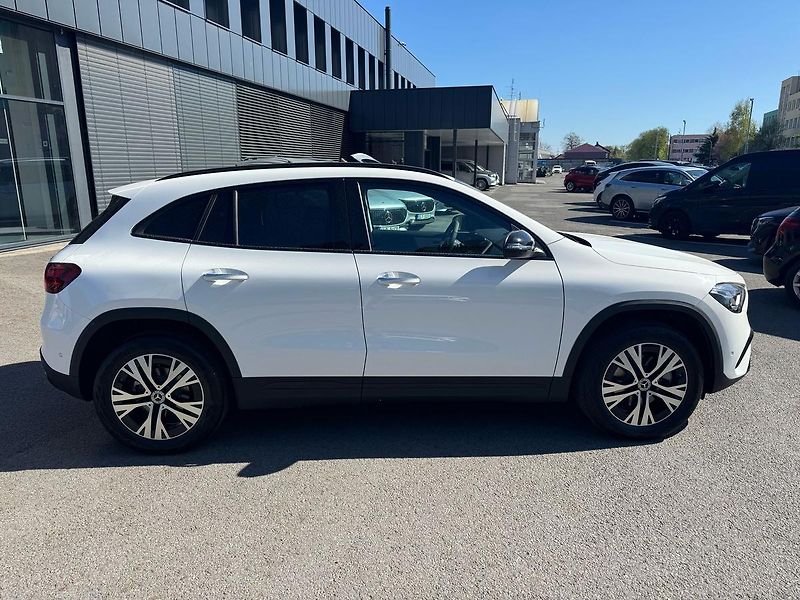 Mercedes-Benz GLA (2024) 200 d 4MATIC - fotka 7 z 31