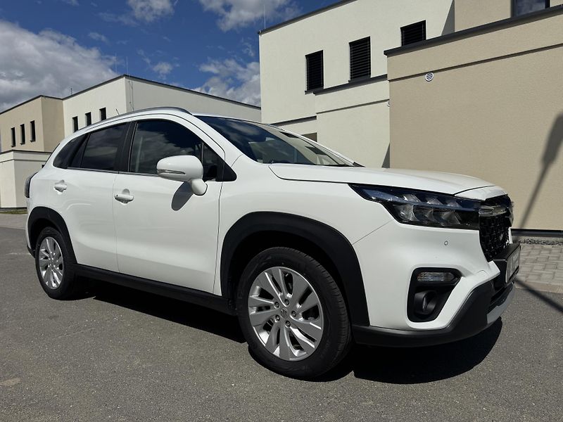 Suzuki S-Cross 1.4 BoosterJet Premium 1maj ČR - fotka 11 z 36