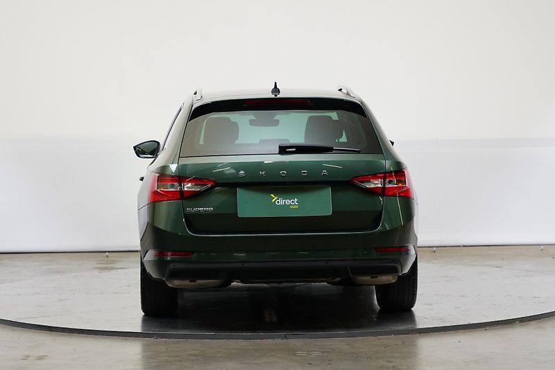 Škoda Superb - fotka 7 z 28