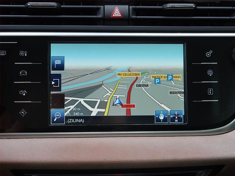 Citroën C4 Picasso (2014) Exclusive 1.6 i, Navi - fotka 13 z 17