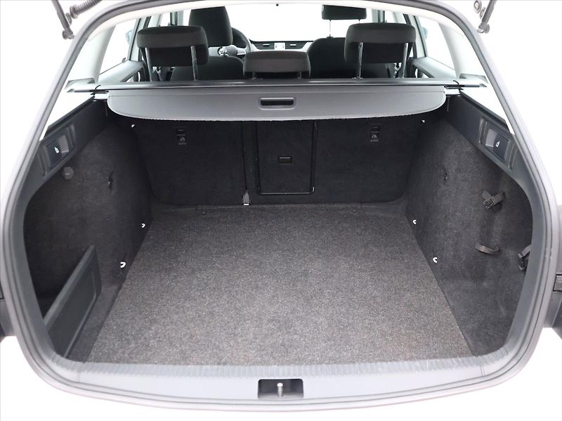 Škoda Octavia 1,6 TDi 81kW DSG Ambition CZ - fotka 10 z 12
