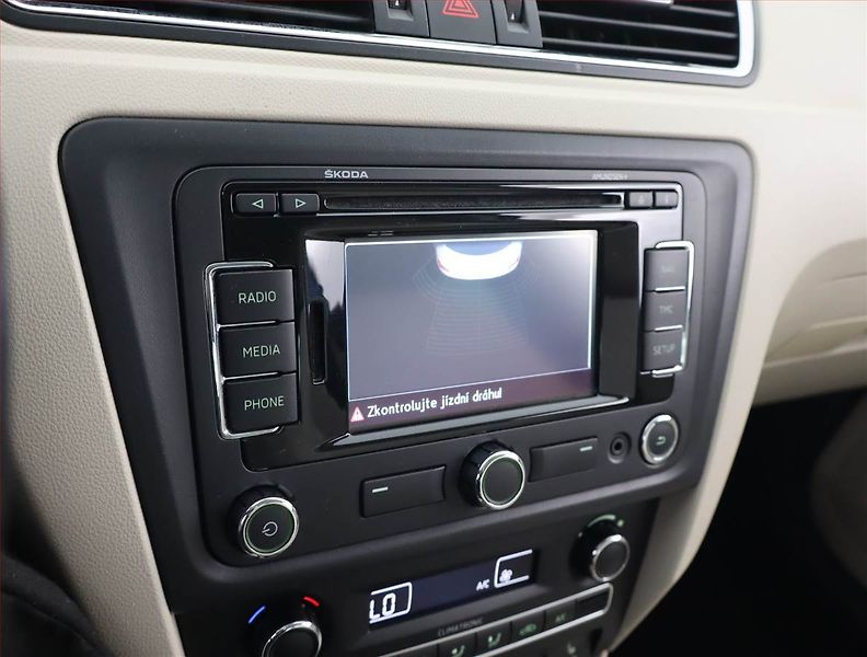 Škoda Rapid (2012) 1.2 TSI, Serv.kniha, Navi - fotka 16 z 19