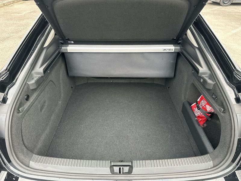 Škoda Superb (2024) 2.0 TSI 4x4 DSG L&K - fotka 40 z 45