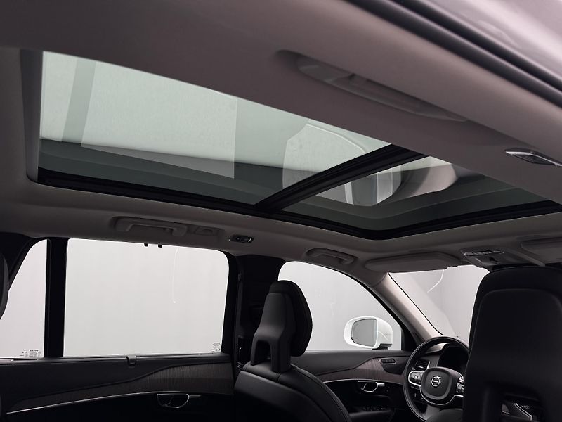 Volvo XC90 B5 AWD INSCRIPTION AUT CZ - fotka 24 z 55