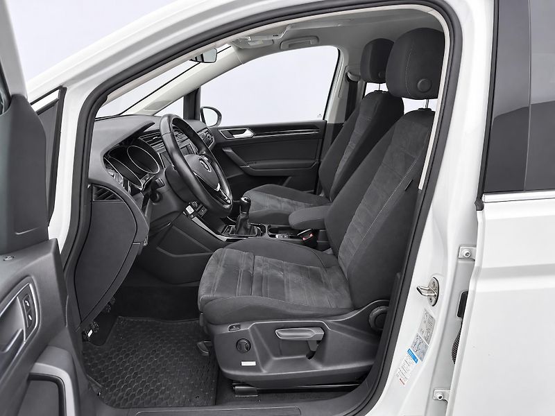 Volkswagen Touran 1,4 TSI Highline CZ Aut.klima - fotka 11 z 36