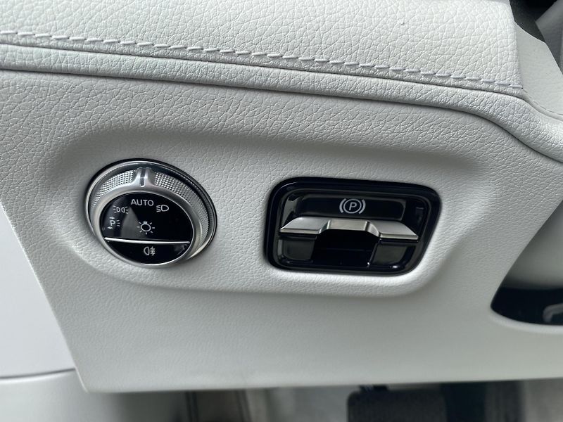 Mercedes-Benz EQS EQS 580 4MATIC AMG - fotka 17 z 24