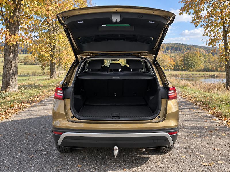 Škoda Kodiaq 2,0 142kW Top Selection 4x4 DS - fotka 10 z 34