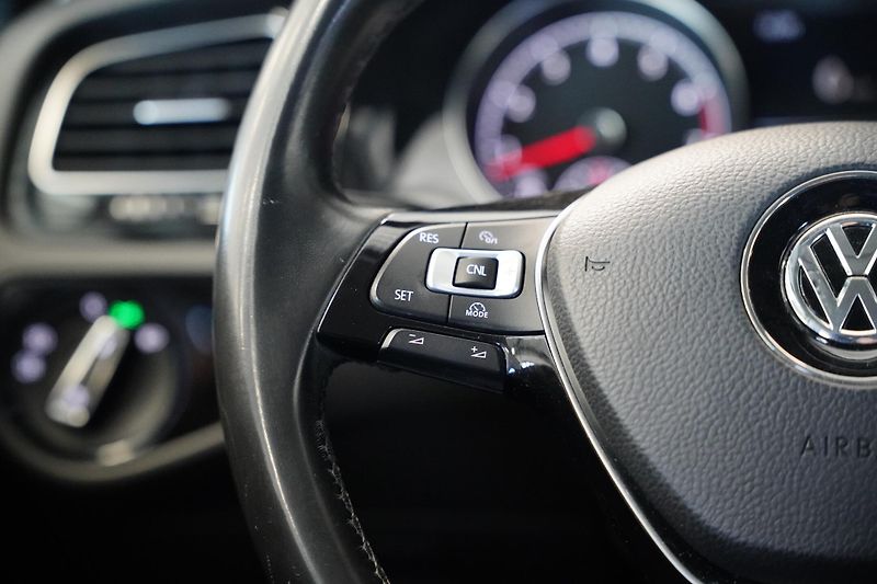 Volkswagen Golf - fotka 15 z 33