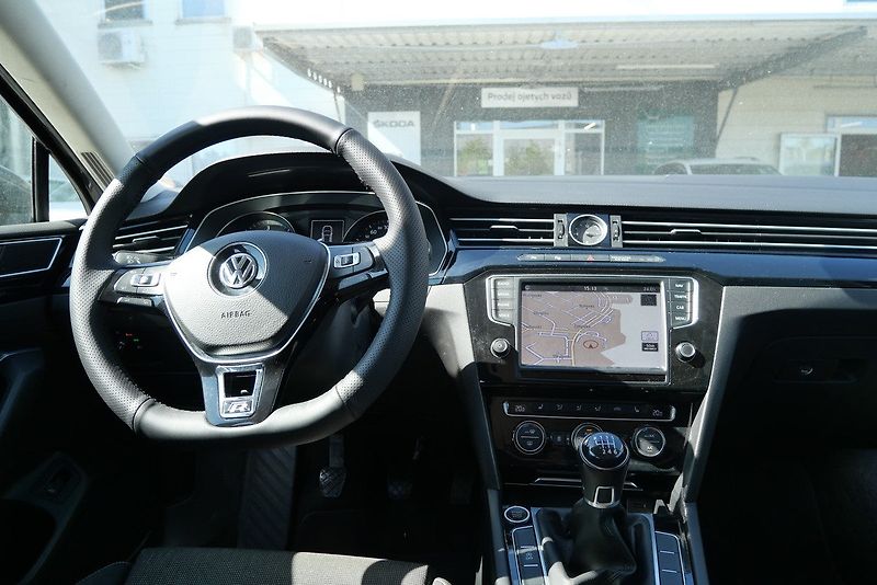 Volkswagen Passat - fotka 6 z 6