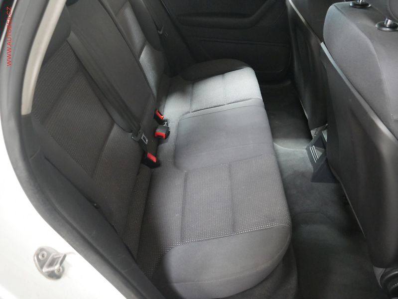 Audi A3 (2008) 2.0TDI quattro, AC, TZ - fotka 11 z 16