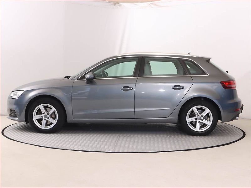 Audi A3 (2018) 1.5 TFSI, Serv.kniha, Kůže - fotka 3 z 22