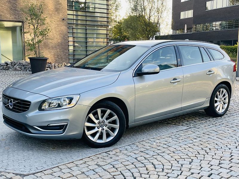 Volvo V60 2.0D4 5V AUTOMAT KAMERA TAŽNÉ - fotka 2 z 43