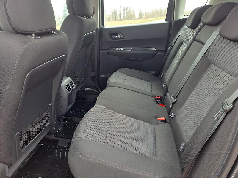 Peugeot 3008 (2010) 1.6 HDi - fotka 23 z 28