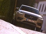 Volvo XC90.