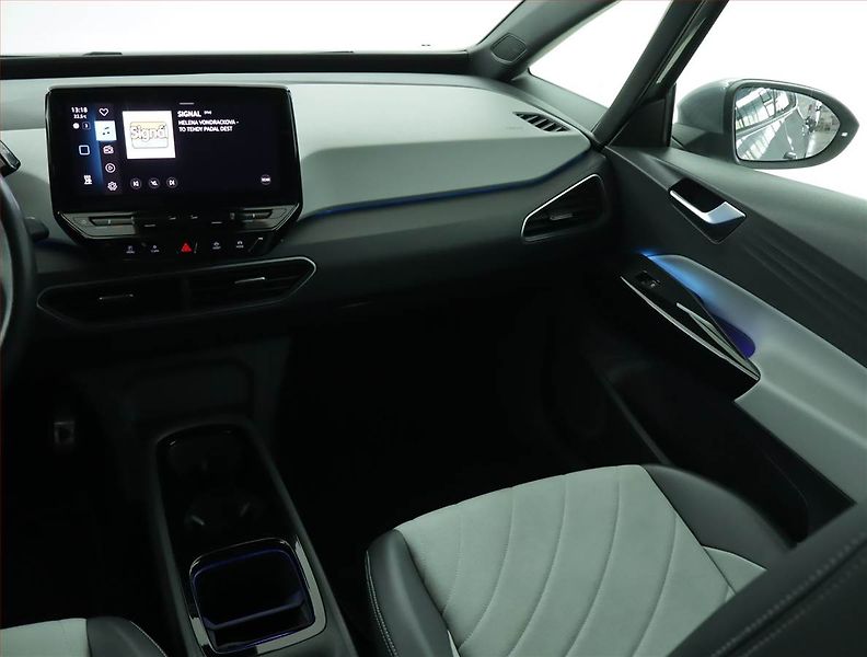 Volkswagen ID.3 (2023) Pro Perf. (62 kWh), SoH 89% - fotka 8 z 18