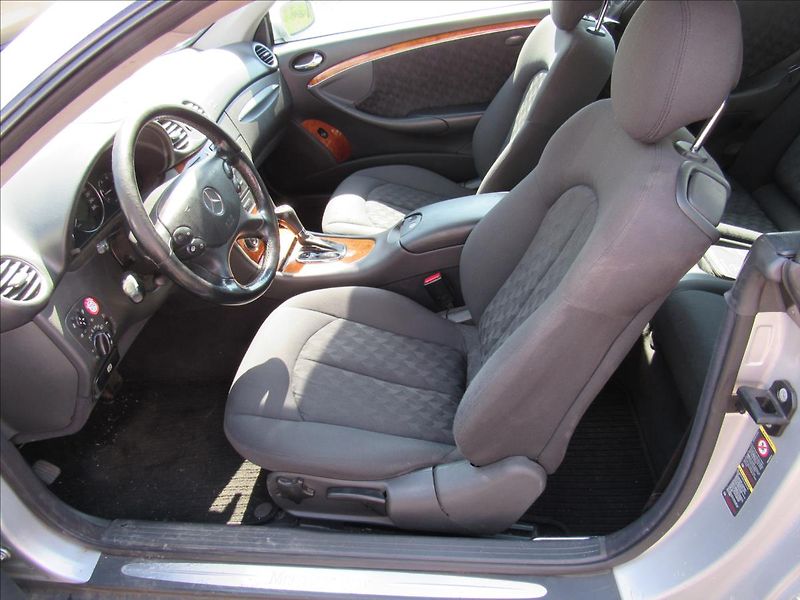 Mercedes-Benz CLK 2,7 270 CDI Elegance - fotka 9 z 27