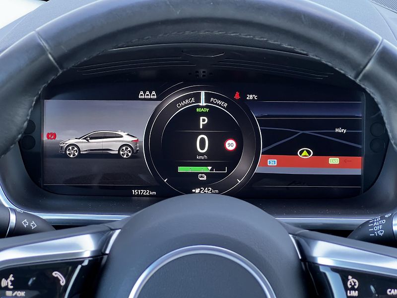 Jaguar I-Pace EV400 AWD S 90kWh SOH 92% - fotka 11 z 27