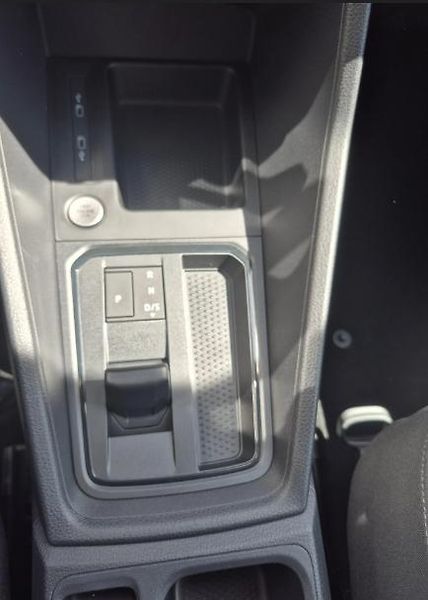 Volkswagen Caddy (2025)  1.5 TSI PHEV Life - fotka 8 z 12