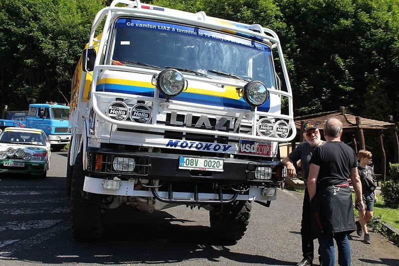 Rallye Dakar je fenomén. Jezdí se v etrémních podmínkách pouště už od roku 1979 a v jeho historii zanechali a stále zanechávají závodníci z Česka výraznou stopu.