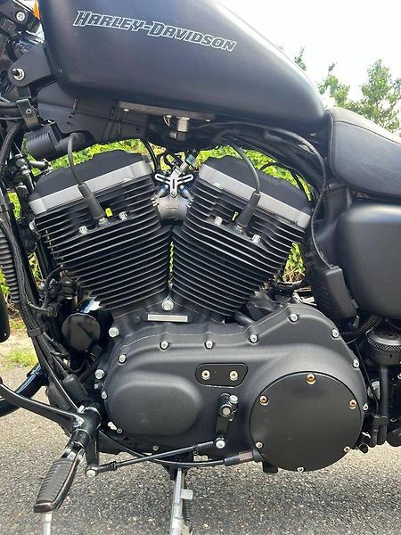 Harley-Davidson XL 883N Sportster Iron (2011) - fotka 12 z 13