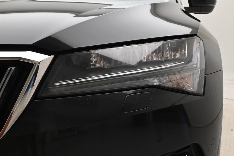 Škoda Superb 2,0 TDI 110kW DSG Style Záruka - fotka 29 z 31
