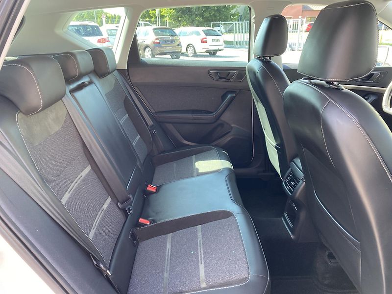 Seat Ateca 2.0TSI 140KW- DSG - LED -1xMAJ - fotka 49 z 56