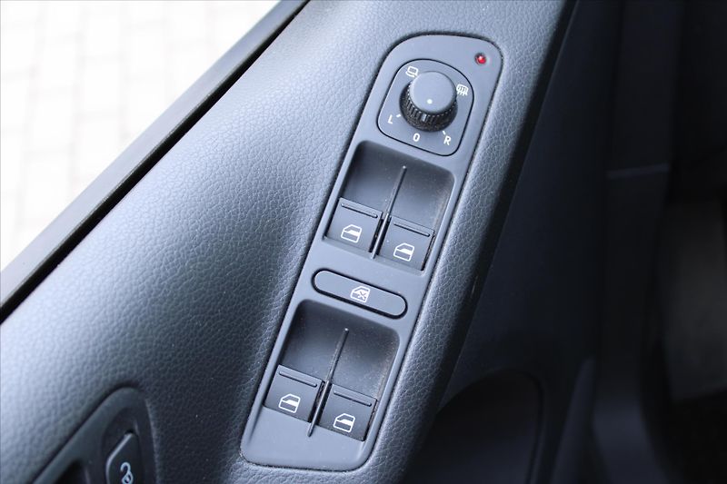 Volkswagen Tiguan 1.4 TSI SERVISNÍ KNIHA ČR - fotka 22 z 22