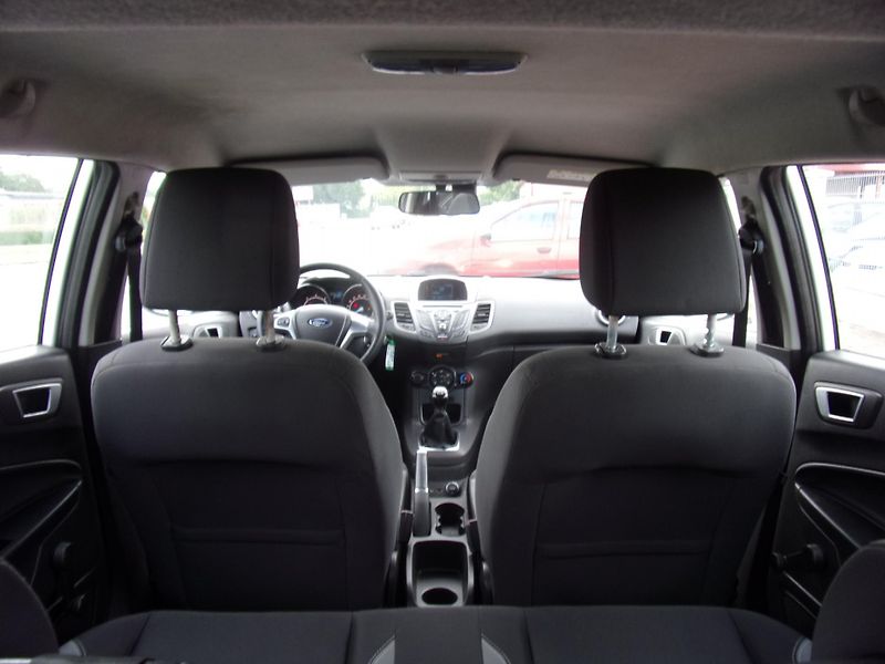 Ford Fiesta (2015) 1,5 - ZADÁNO - fotka 13 z 28