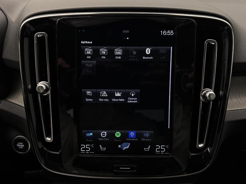 Volvo XC40 D3 INSCRIPTION AUT - fotka 32 z 43