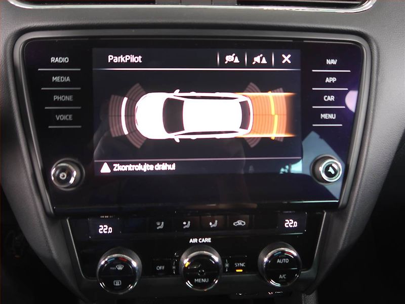 Škoda Octavia (2017) 1.6 TDI, Automat, Navi - fotka 16 z 18