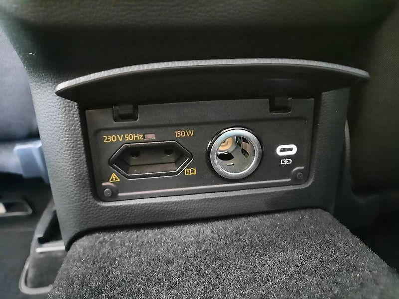 Volkswagen Passat Variant (2023) 2.0 TDI (110kW/150k) DSG, Busi - fotka 24 z 29