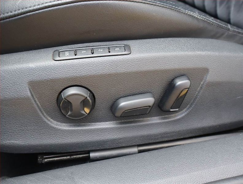 Škoda Superb (2017) 1.6 TDI, Kůže, Navi, Bi-Xenony - fotka 21 z 22