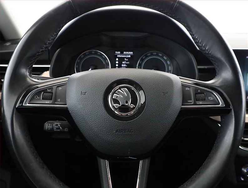 Škoda Scala (2019) Style 1.6 TDI, Serv.kniha - fotka 8 z 18