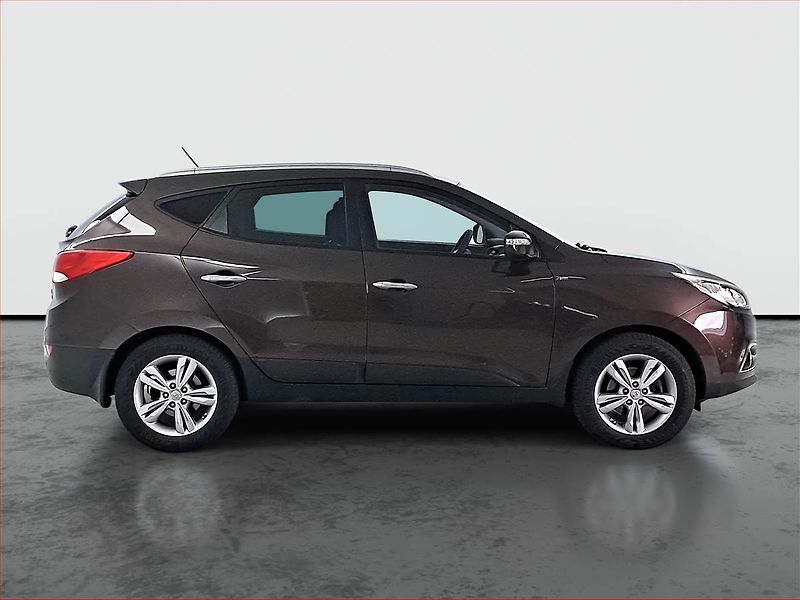 Hyundai ix35 (2012) 2.0 CRDi, 4X4, Tempomat - fotka 6 z 17